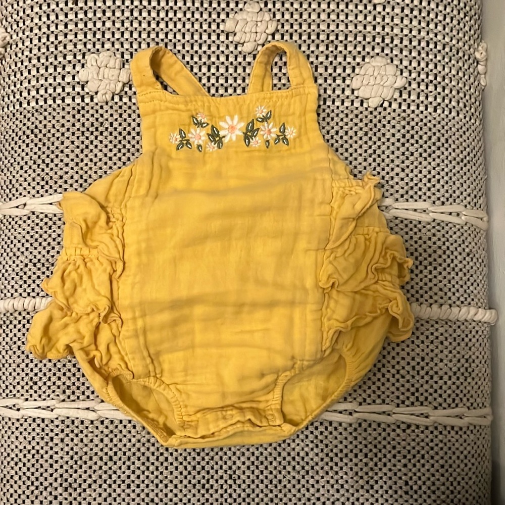 Angel dear romper 3-6 months